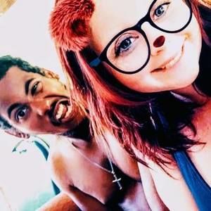 Meet your Posher, Deedee